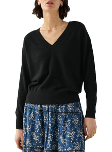 WHITE + WARREN | Cashmere Essential V Neck Sweater