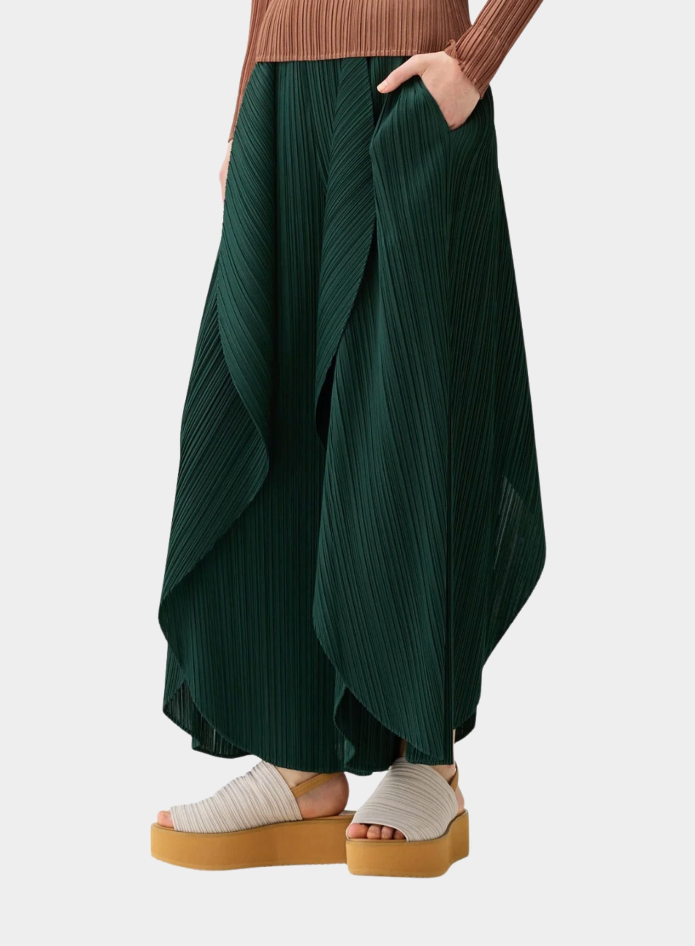 PLEATS PLEASE ISSEY MIYAKE | Leaf Pants – Joan Shepp
