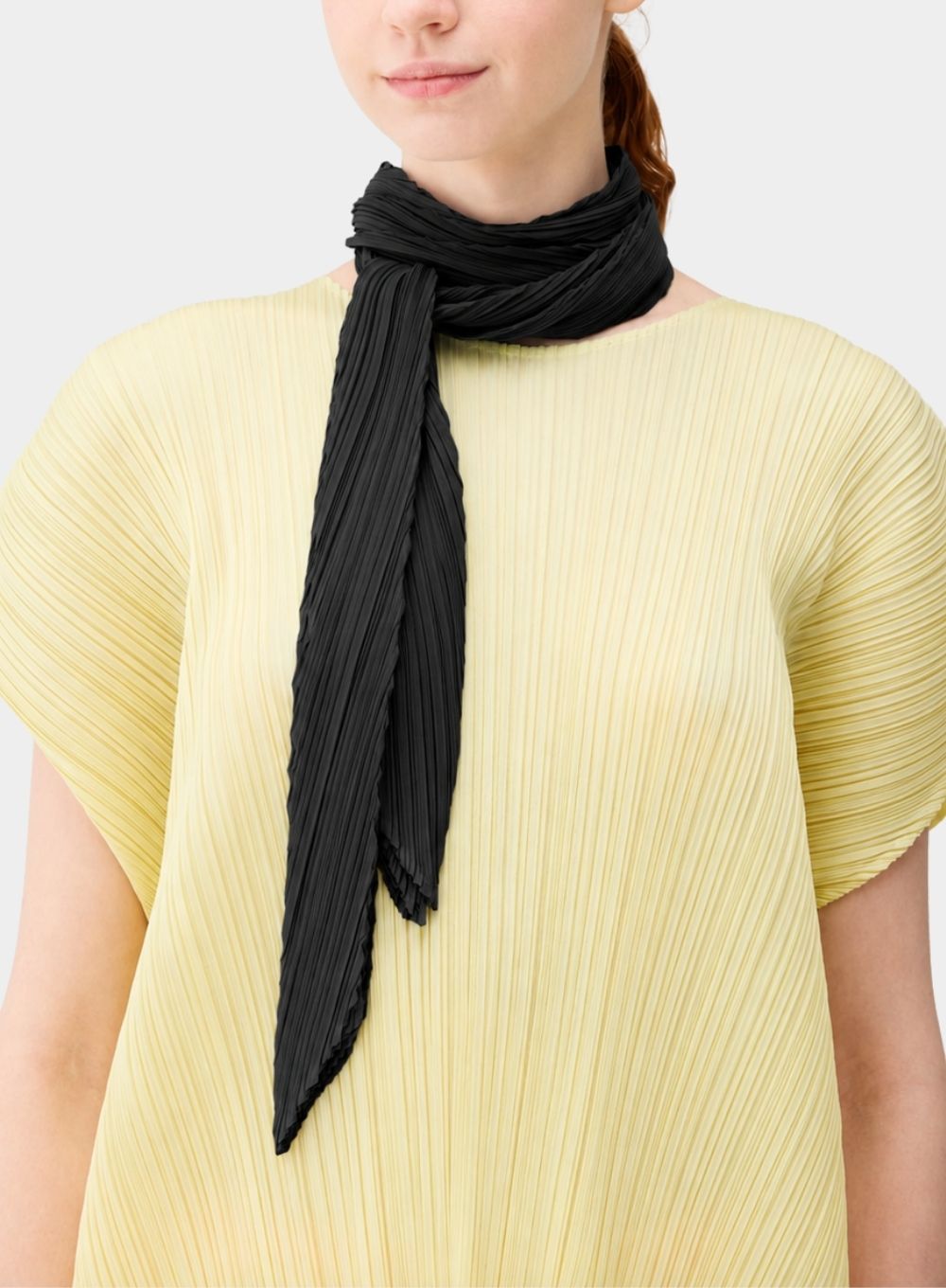 PLEATS PLEASE ISSEY MIYAKE | Skinny Scarf Black – Joan Shepp