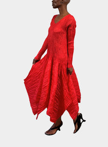 joan harris red dress 5 Reasons Why Joan Harris Of 'Mad Men' Is Our Favorite Bad B*tch